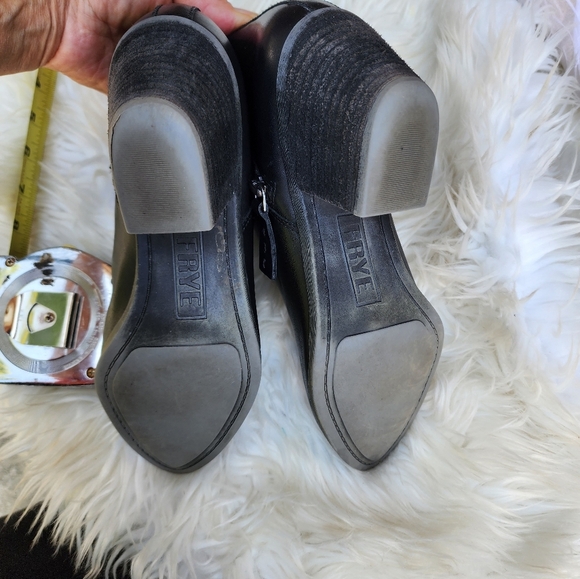 Frye Judith Ankle Boots 6.5‎ - Picture 5 of 13